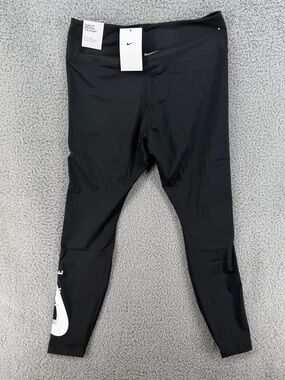 Nike Tight Fit / 7/8 Length Black‎ “Just Do It” Women’s Leggings Size Large